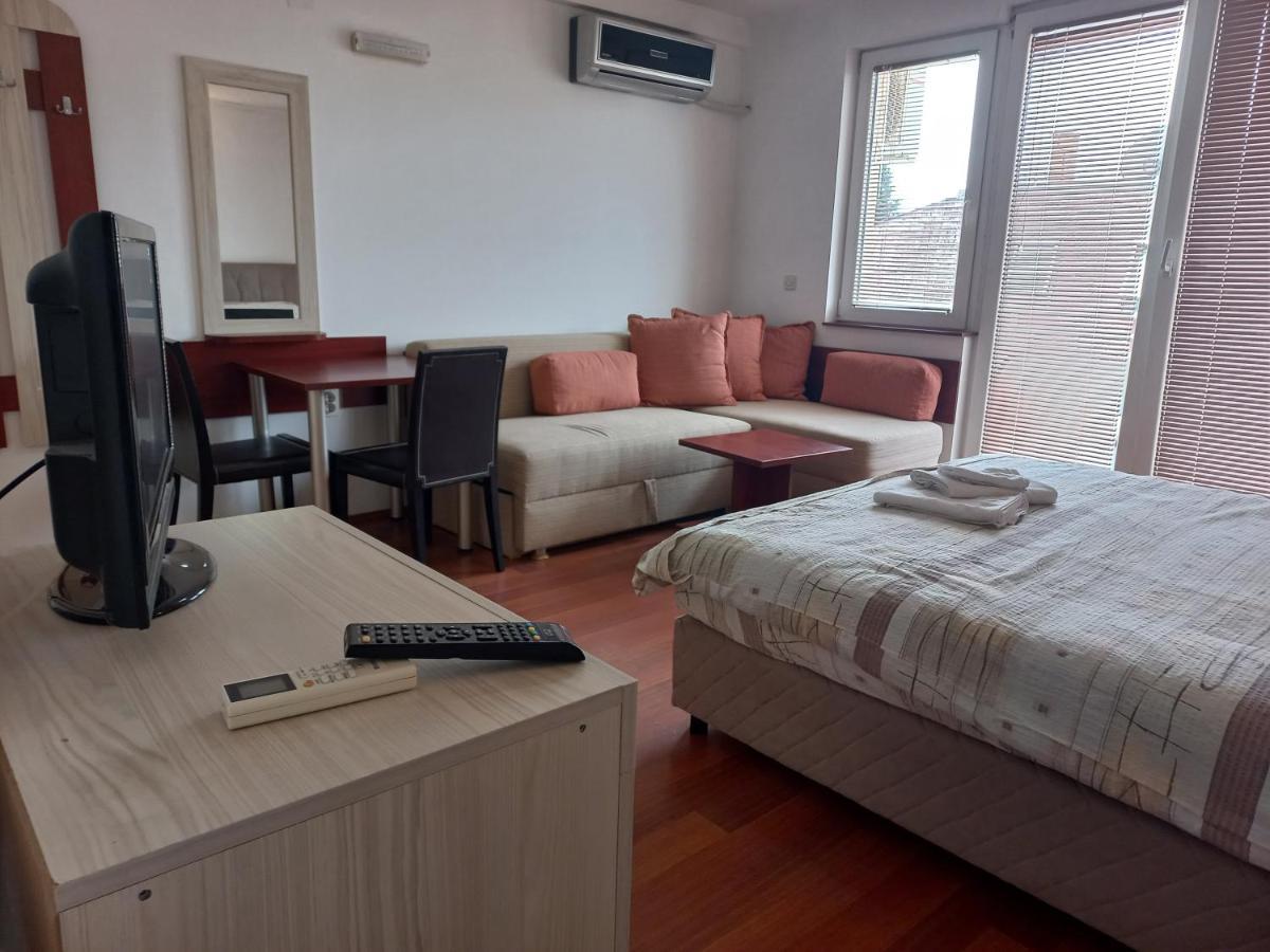 אוהריד Apartments Smakoski מראה חיצוני תמונה