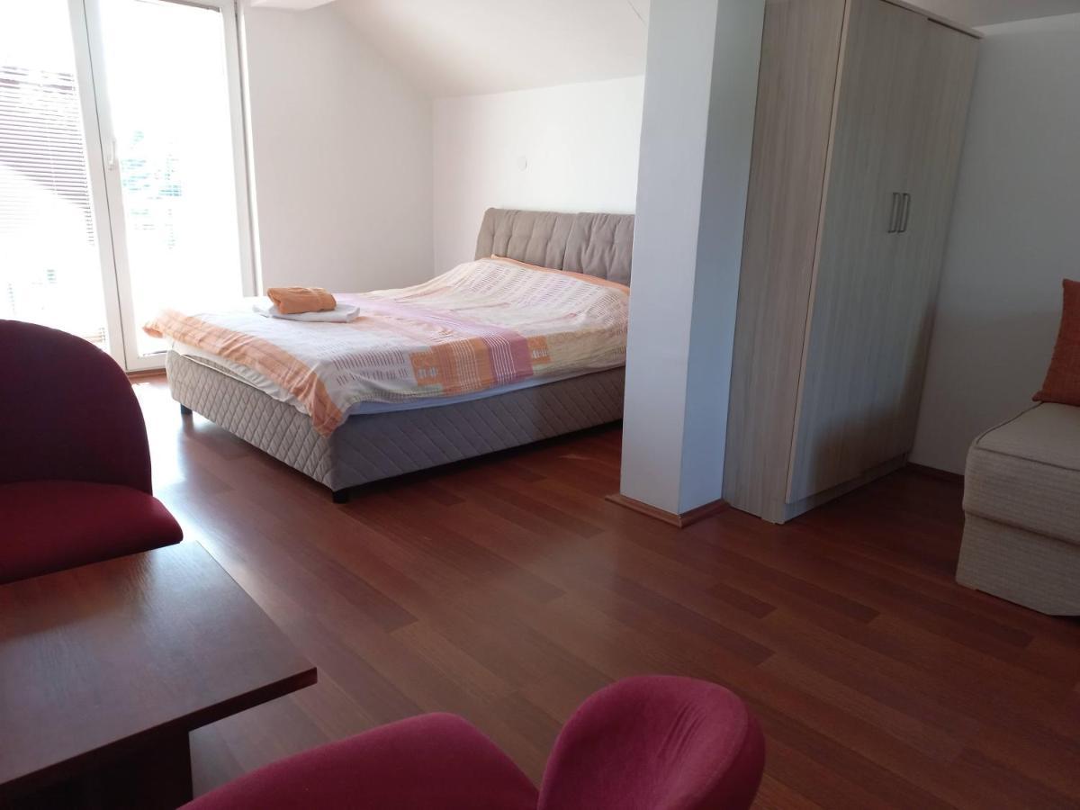אוהריד Apartments Smakoski מראה חיצוני תמונה