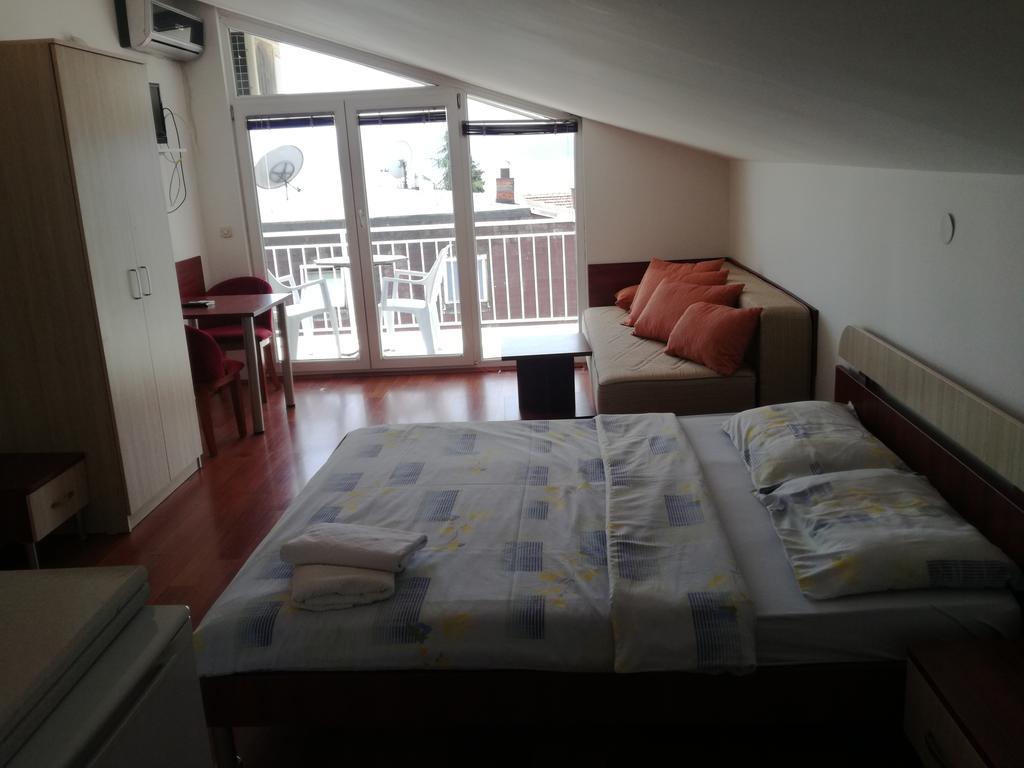 אוהריד Apartments Smakoski מראה חיצוני תמונה